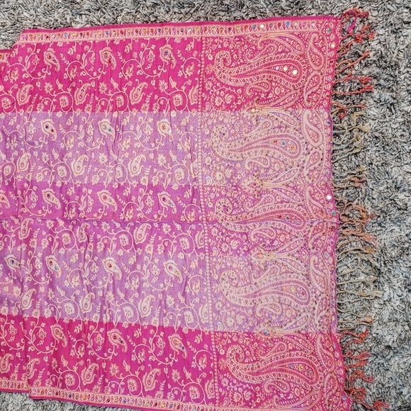 Multiple color shawl - Picture 5 of 5